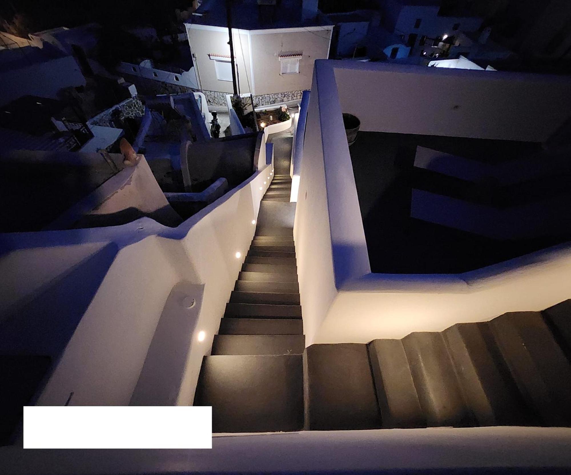 Thallos Cave House And *