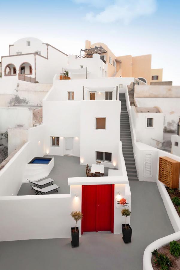 Thallos Cave House And Holiday home *