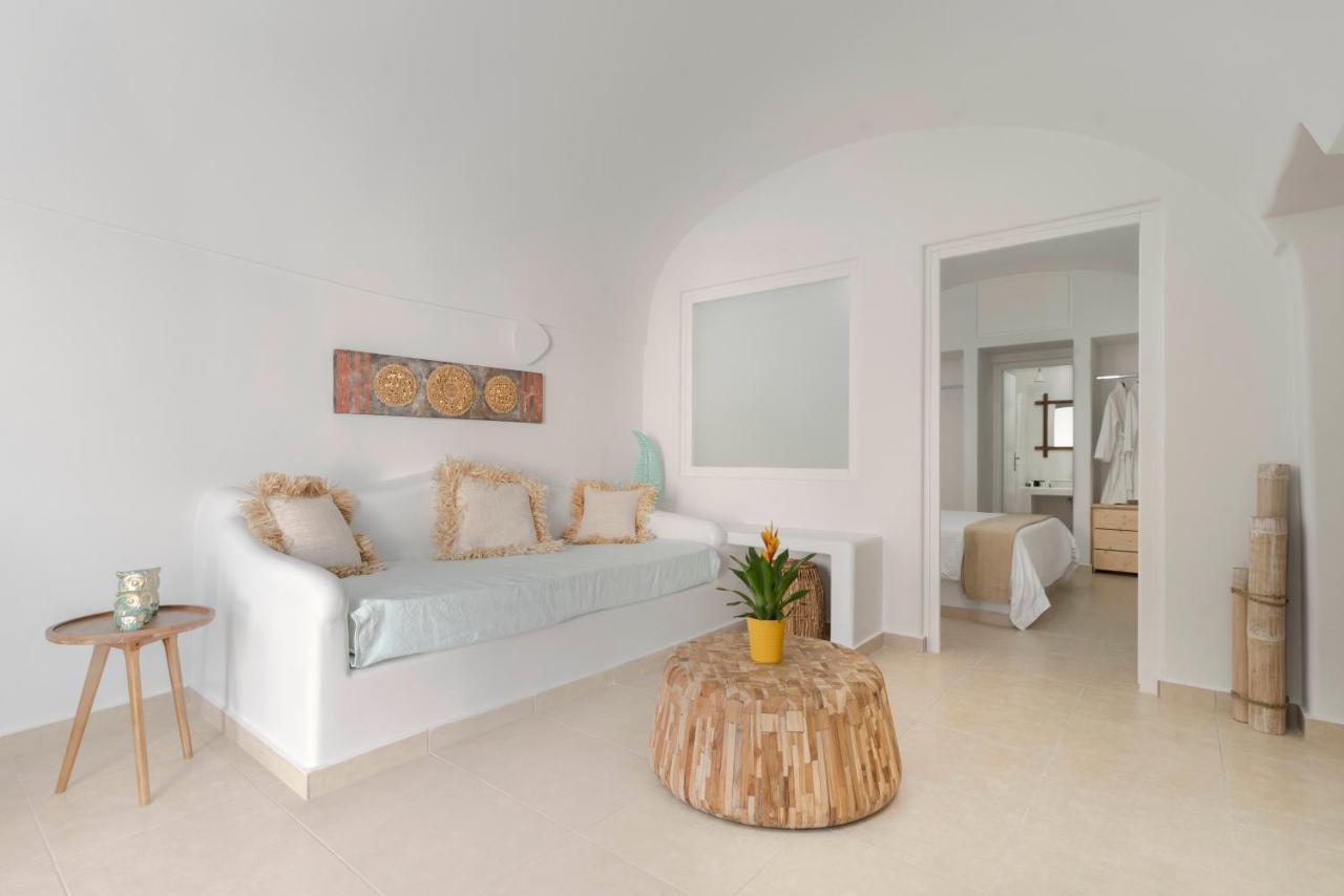 Thallos Cave House And Holiday home Karterados (Santorini)