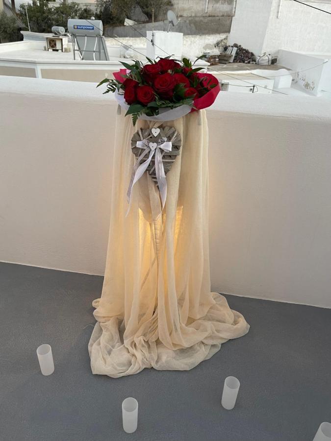 Thallos Cave House And Tatil Evi Karterados (Santorini)