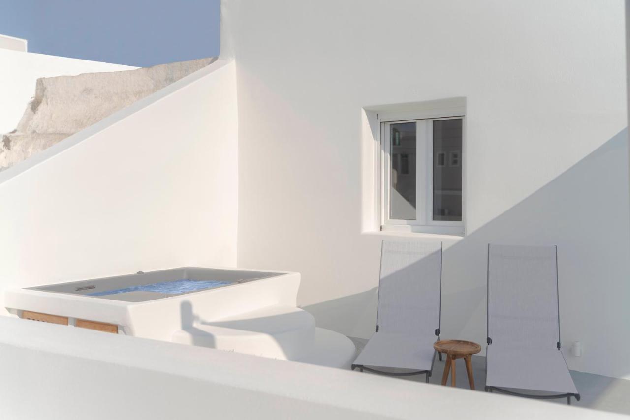 Thallos Cave House And * Karterados (Santorini)